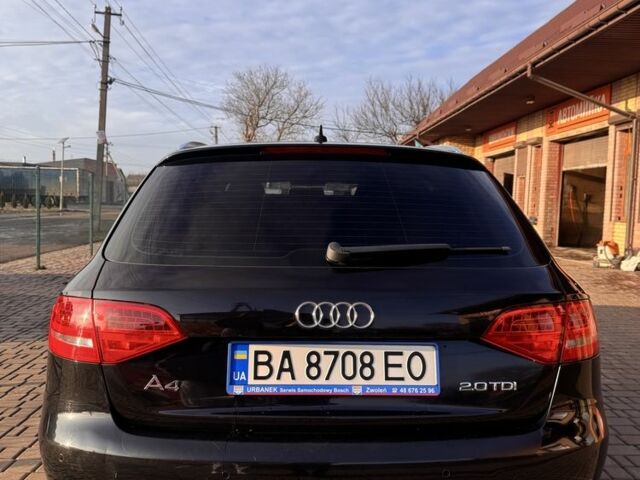 Черный Ауди А4, объемом двигателя 2 л и пробегом 211 тыс. км за 12000 $, фото 3 на Automoto.ua