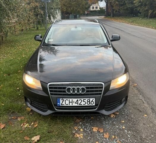 Черный Ауди А4, объемом двигателя 2 л и пробегом 350 тыс. км за 1378 $, фото 1 на Automoto.ua