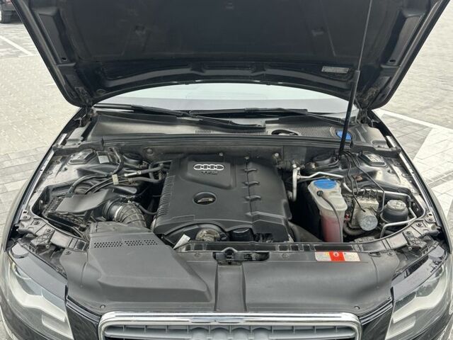 Чорний Ауді А4, об'ємом двигуна 1.8 л та пробігом 271 тис. км за 8749 $, фото 4 на Automoto.ua