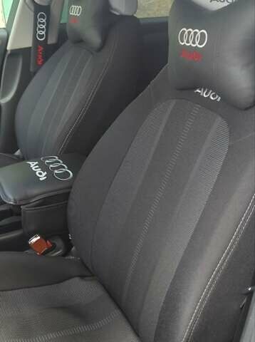 Чорний Ауді А4, об'ємом двигуна 1.8 л та пробігом 240 тис. км за 9000 $, фото 5 на Automoto.ua