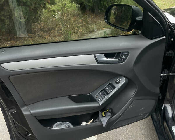 Чорний Ауді А4, об'ємом двигуна 2 л та пробігом 303 тис. км за 7750 $, фото 14 на Automoto.ua