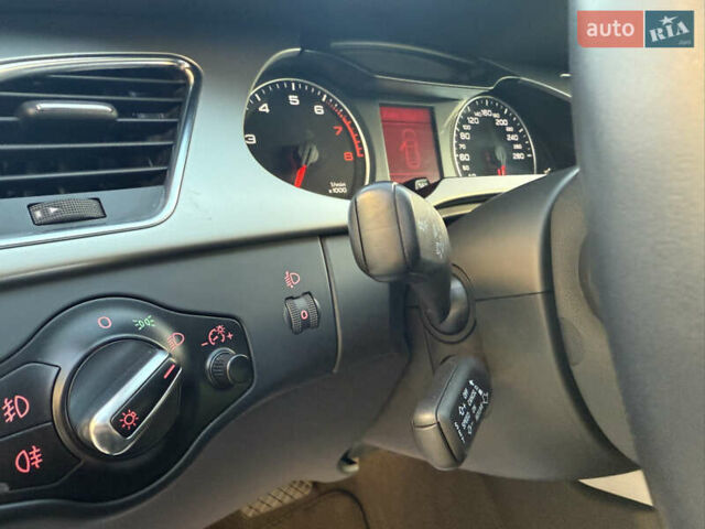 Черный Ауди А4, объемом двигателя 2 л и пробегом 166 тыс. км за 9999 $, фото 46 на Automoto.ua