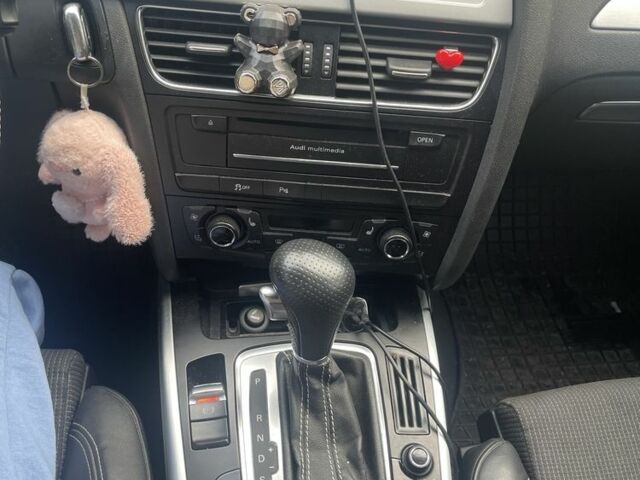 Чорний Ауді А4, об'ємом двигуна 2 л та пробігом 212 тис. км за 10000 $, фото 3 на Automoto.ua