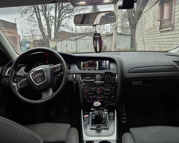 Черный Ауди А4, объемом двигателя 1.98 л и пробегом 294 тыс. км за 8700 $, фото 2 на Automoto.ua