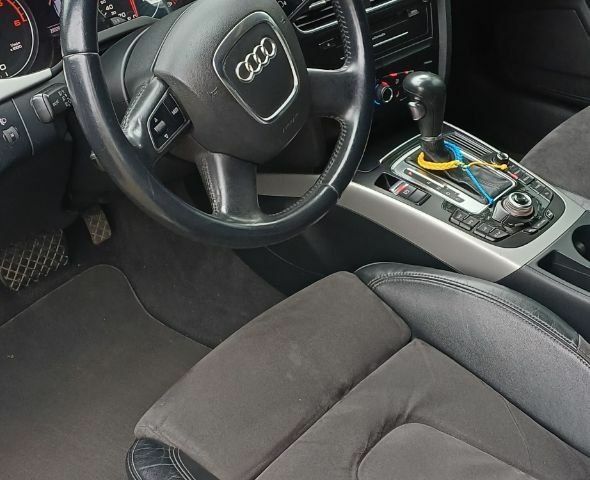 Чорний Ауді А4, об'ємом двигуна 2.7 л та пробігом 2 тис. км за 13000 $, фото 1 на Automoto.ua