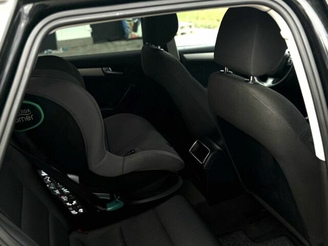 Черный Ауди А4, объемом двигателя 1.8 л и пробегом 280 тыс. км за 8600 $, фото 9 на Automoto.ua