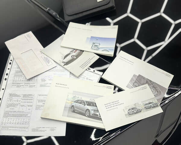 Чорний Ауді А4, об'ємом двигуна 2.7 л та пробігом 265 тис. км за 10550 $, фото 105 на Automoto.ua