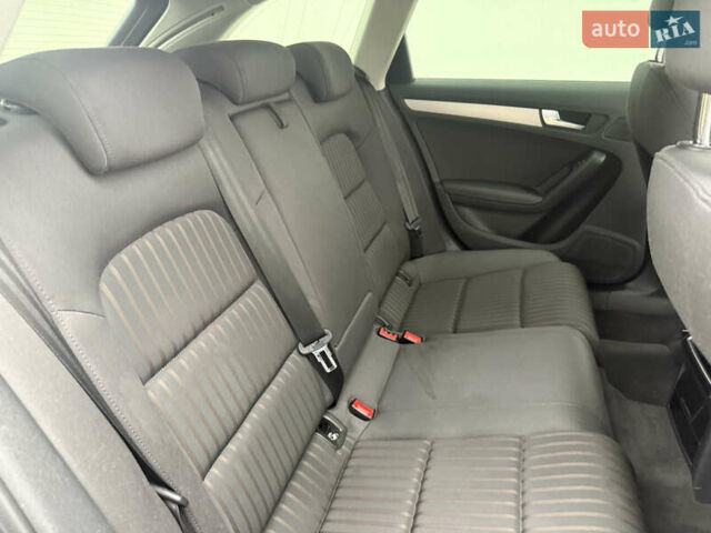 Чорний Ауді А4, об'ємом двигуна 2 л та пробігом 166 тис. км за 9900 $, фото 21 на Automoto.ua