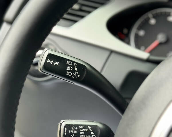 Чорний Ауді А4, об'ємом двигуна 2.7 л та пробігом 265 тис. км за 10550 $, фото 54 на Automoto.ua