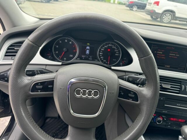 Чорний Ауді А4, об'ємом двигуна 2 л та пробігом 190 тис. км за 9800 $, фото 1 на Automoto.ua