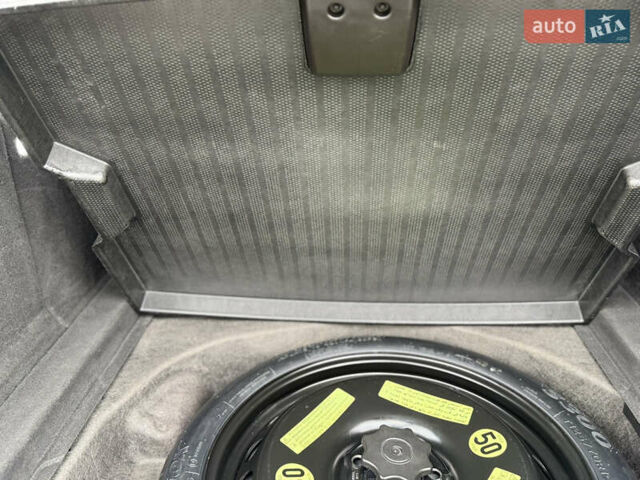 Чорний Ауді А4, об'ємом двигуна 2.7 л та пробігом 265 тис. км за 10550 $, фото 80 на Automoto.ua