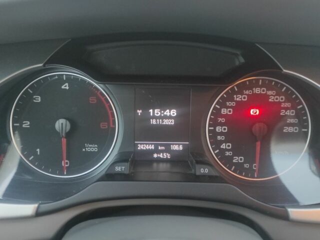 Чорний Ауді А4, об'ємом двигуна 2 л та пробігом 250 тис. км за 12000 $, фото 5 на Automoto.ua