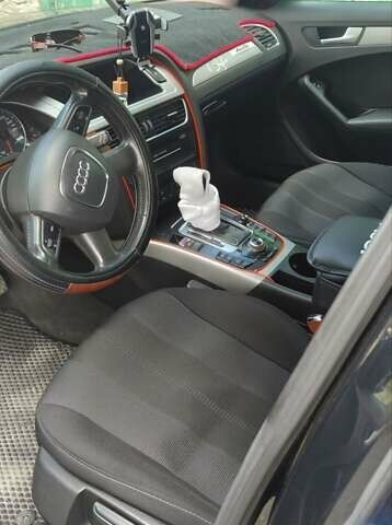 Чорний Ауді А4, об'ємом двигуна 1.8 л та пробігом 240 тис. км за 9000 $, фото 2 на Automoto.ua