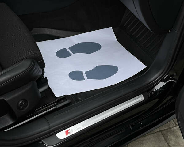 Чорний Ауді А4, об'ємом двигуна 2.7 л та пробігом 265 тис. км за 10550 $, фото 94 на Automoto.ua