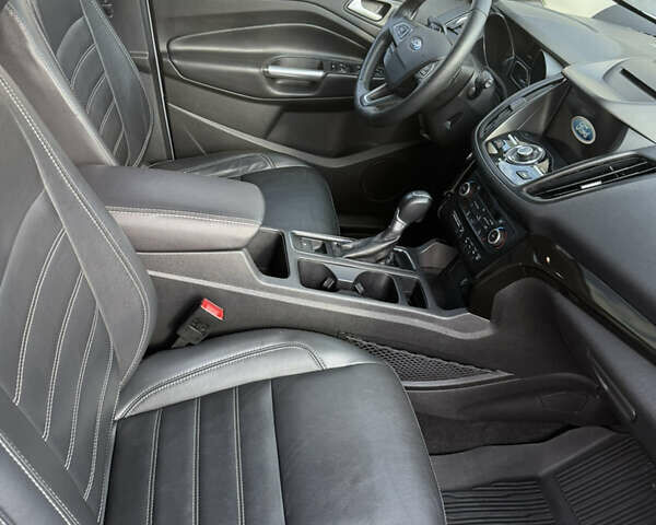 Чорний Ауді А4, об'ємом двигуна 1.8 л та пробігом 200 тис. км за 10000 $, фото 26 на Automoto.ua