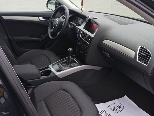 Черный Ауди А4, объемом двигателя 1.8 л и пробегом 220 тыс. км за 9000 $, фото 6 на Automoto.ua