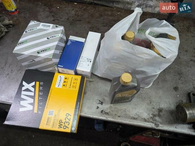 Черный Ауди А4, объемом двигателя 2.97 л и пробегом 265 тыс. км за 12000 $, фото 9 на Automoto.ua