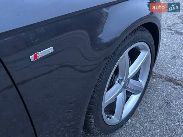 Черный Ауди А4, объемом двигателя 2 л и пробегом 227 тыс. км за 9700 $, фото 5 на Automoto.ua