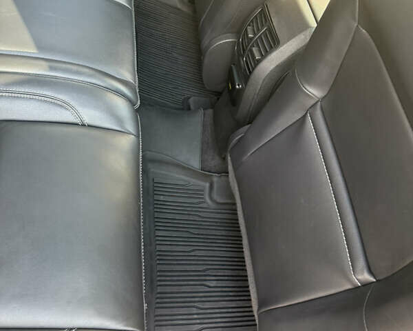 Чорний Ауді А4, об'ємом двигуна 1.8 л та пробігом 200 тис. км за 10000 $, фото 29 на Automoto.ua