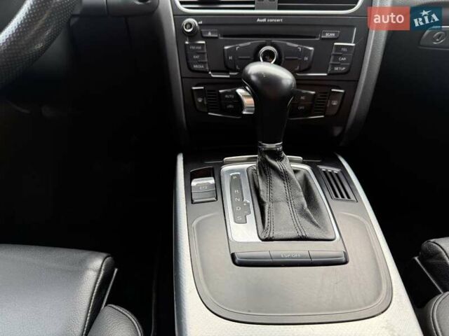 Ауді А4 2010 у Києві на Automoto.ua Чорний Ауді А4, об'ємом двигуна 2 л та пробігом 221 тис. км за 10200 $, фото 46 на Automoto.ua