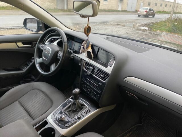 Чорний Ауді А4, об'ємом двигуна 2 л та пробігом 266 тис. км за 10200 $, фото 13 на Automoto.ua