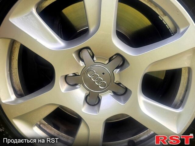 Черный Ауди А4, объемом двигателя 2 л и пробегом 263 тыс. км за 11500 $, фото 6 на Automoto.ua