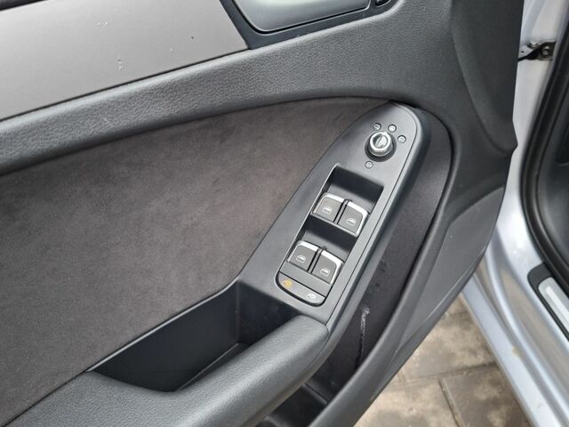 Черный Ауди А4, объемом двигателя 2 л и пробегом 220 тыс. км за 13900 $, фото 5 на Automoto.ua