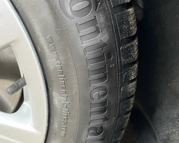 Чорний Ауді А4, об'ємом двигуна 2 л та пробігом 286 тис. км за 11500 $, фото 17 на Automoto.ua