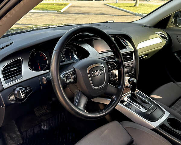 Черный Ауди А4, объемом двигателя 2 л и пробегом 342 тыс. км за 11950 $, фото 13 на Automoto.ua