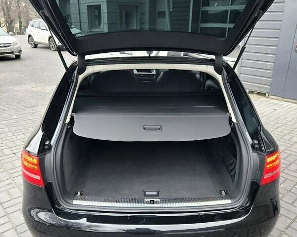 Черный Ауди А4, объемом двигателя 2 л и пробегом 178 тыс. км за 11499 $, фото 71 на Automoto.ua