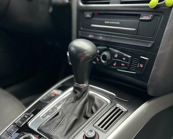 Чорний Ауді А4, об'ємом двигуна 3 л та пробігом 319 тис. км за 11200 $, фото 15 на Automoto.ua