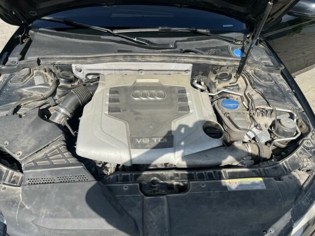 Черный Ауди А4, объемом двигателя 3 л и пробегом 272 тыс. км за 12000 $, фото 12 на Automoto.ua