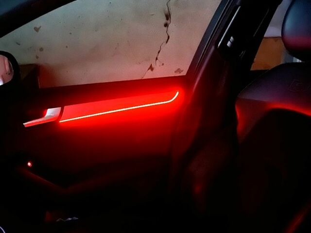 Черный Ауди А4, объемом двигателя 2 л и пробегом 215 тыс. км за 12300 $, фото 8 на Automoto.ua