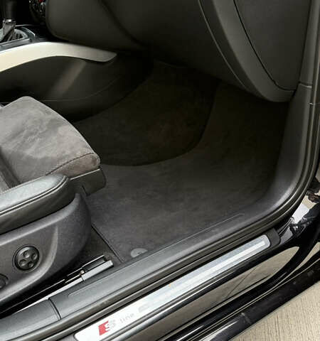 Черный Ауди А4, объемом двигателя 2 л и пробегом 177 тыс. км за 10200 $, фото 17 на Automoto.ua