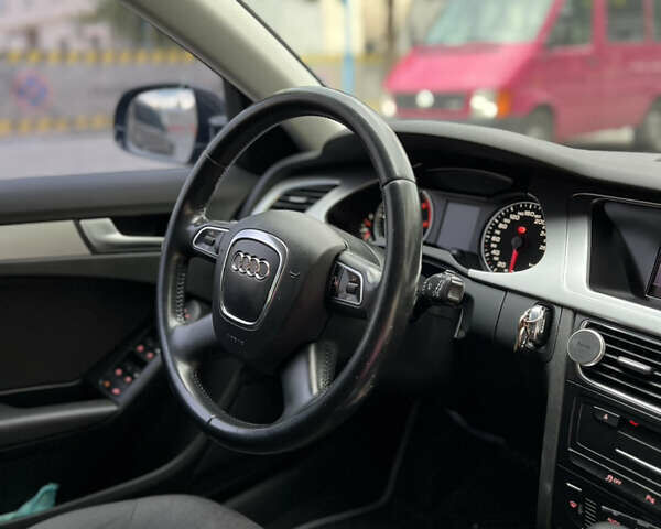 Чорний Ауді А4, об'ємом двигуна 3 л та пробігом 319 тис. км за 11200 $, фото 11 на Automoto.ua