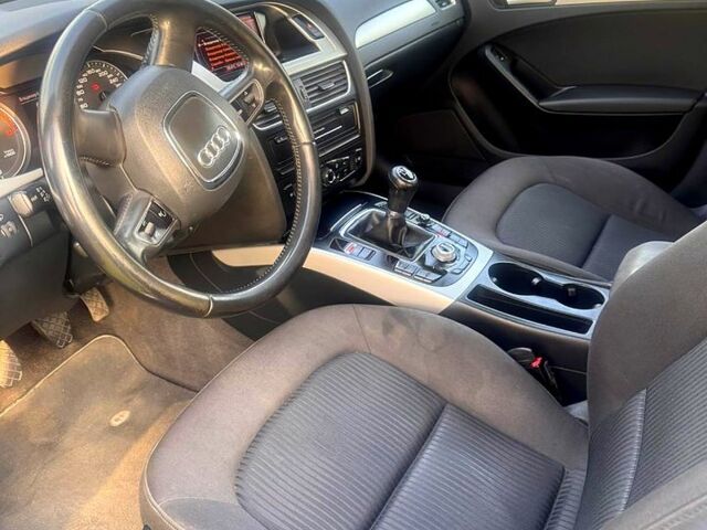 Черный Ауди А4, объемом двигателя 2 л и пробегом 263 тыс. км за 11500 $, фото 5 на Automoto.ua