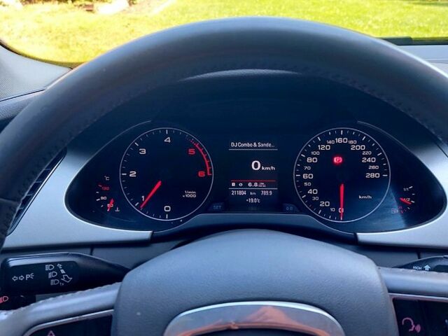 Черный Ауди А4, объемом двигателя 2 л и пробегом 210 тыс. км за 11200 $, фото 7 на Automoto.ua