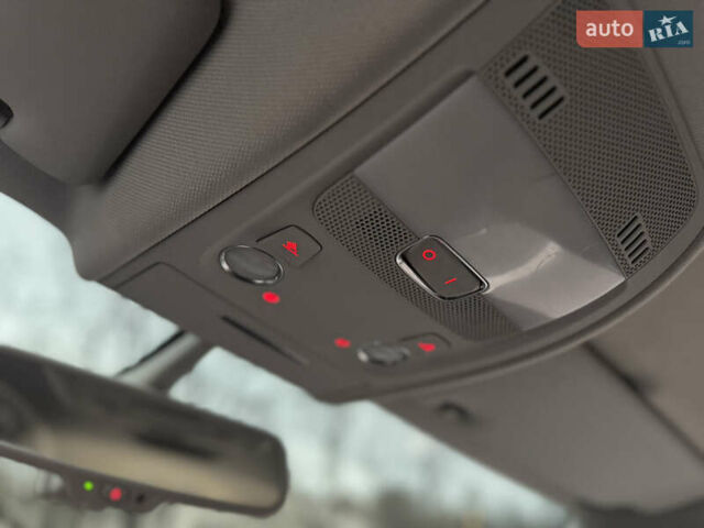 Чорний Ауді А4, об'ємом двигуна 2 л та пробігом 213 тис. км за 11777 $, фото 34 на Automoto.ua