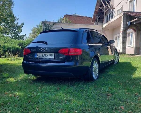 Черный Ауди А4, объемом двигателя 1.97 л и пробегом 214 тыс. км за 9800 $, фото 6 на Automoto.ua