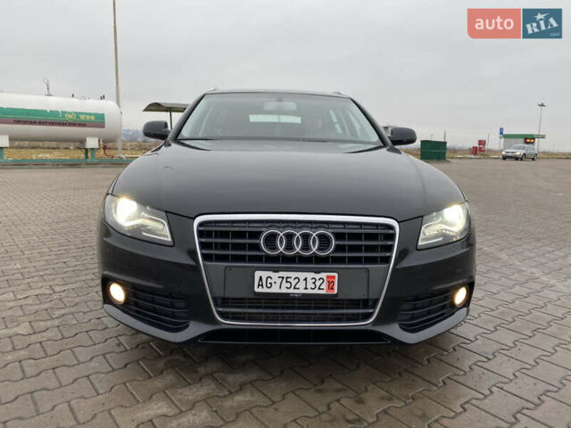 Чорний Ауді А4, об'ємом двигуна 2 л та пробігом 286 тис. км за 11500 $, фото 2 на Automoto.ua