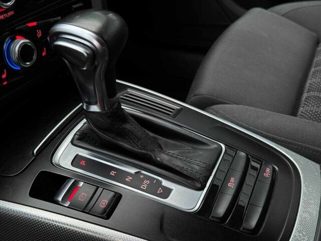 Чорний Ауді А4, об'ємом двигуна 2 л та пробігом 287 тис. км за 10300 $, фото 11 на Automoto.ua