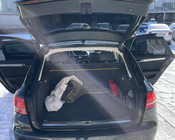 Черный Ауди А4, объемом двигателя 1.98 л и пробегом 297 тыс. км за 10700 $, фото 7 на Automoto.ua