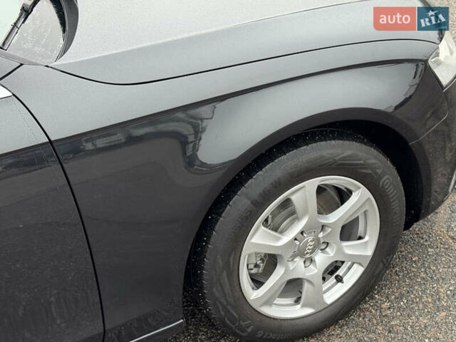 Черный Ауди А4, объемом двигателя 1.8 л и пробегом 255 тыс. км за 9900 $, фото 11 на Automoto.ua