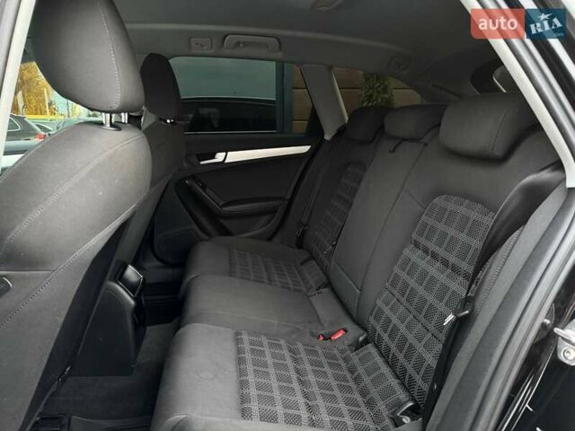 Чорний Ауді А4, об'ємом двигуна 2 л та пробігом 287 тис. км за 10300 $, фото 41 на Automoto.ua