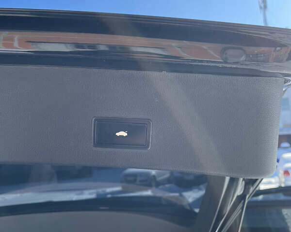 Черный Ауди А4, объемом двигателя 1.98 л и пробегом 297 тыс. км за 10700 $, фото 6 на Automoto.ua