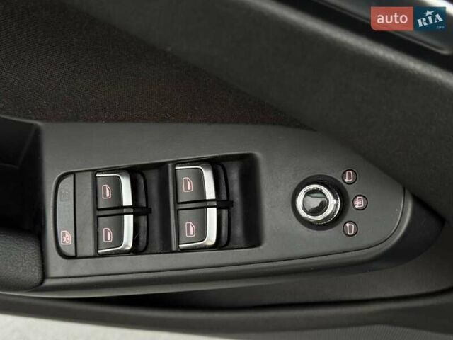 Чорний Ауді А4, об'ємом двигуна 2 л та пробігом 287 тис. км за 10300 $, фото 19 на Automoto.ua