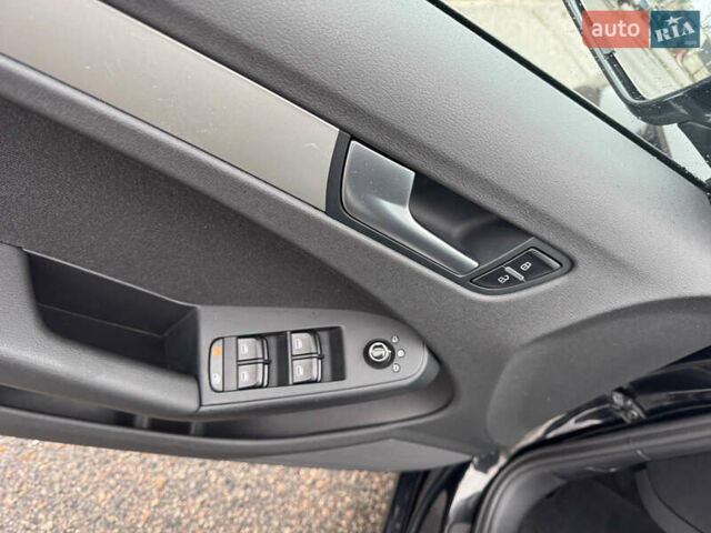 Черный Ауди А4, объемом двигателя 1.8 л и пробегом 255 тыс. км за 9900 $, фото 39 на Automoto.ua