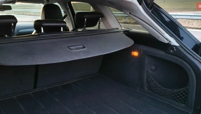 Черный Ауди А4, объемом двигателя 2 л и пробегом 326 тыс. км за 12300 $, фото 17 на Automoto.ua