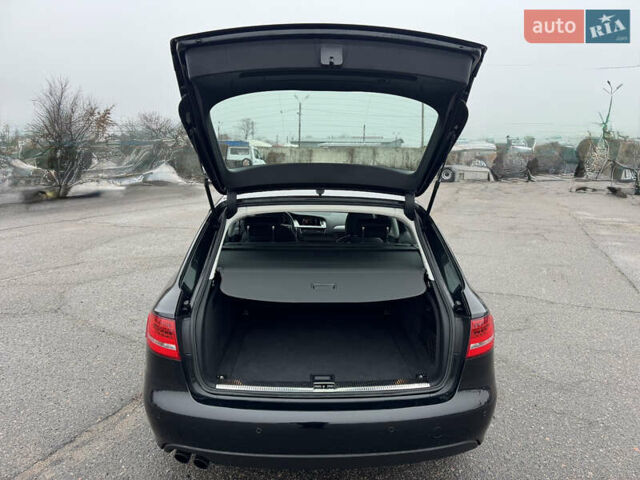 Черный Ауди А4, объемом двигателя 1.8 л и пробегом 255 тыс. км за 9900 $, фото 47 на Automoto.ua