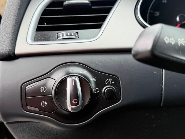 Черный Ауди А4, объемом двигателя 2 л и пробегом 236 тыс. км за 10800 $, фото 4 на Automoto.ua